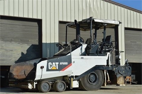 Pavimentadoras Caterpillar AP-600D