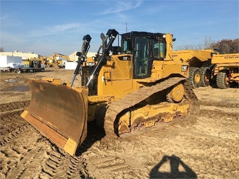 Dozers/tracks Caterpillar D6T