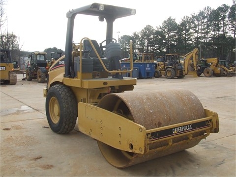 Compactadora Vibratoria Caterpillar CS-423E de medio uso en venta Ref.: 1456428897230363 No. 4