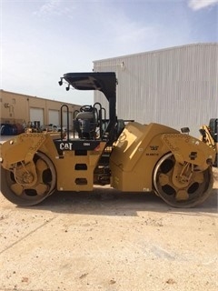 Compactadora Vibratoria Caterpillar CB64