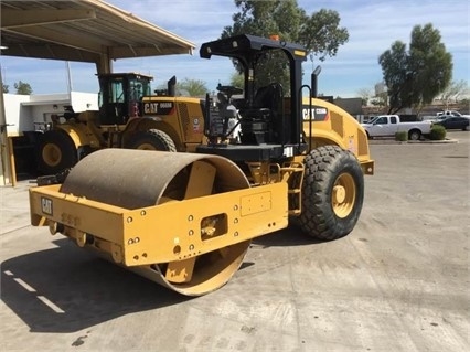 Compactadora Vibratoria Caterpillar CS56 seminueva en venta Ref.: 1459979689951125 No. 4