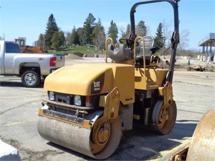 Vibratory Compactors Caterpillar CB-224E