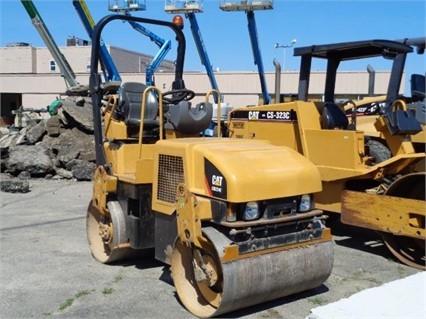 Compactadora Vibratoria Caterpillar CB-224E de segunda mano Ref.: 1461022662101312 No. 2