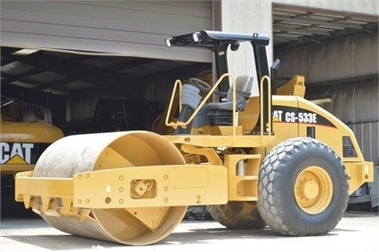 Compactadora Vibratoria Caterpillar CS-533E usada a buen precio Ref.: 1461352666964699 No. 2