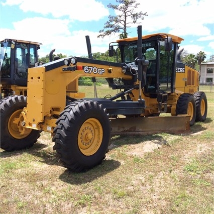 Motor Graders Deere 670G