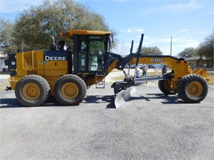 Motoconformadoras Deere 670G de bajo costo Ref.: 1461369467071548 No. 2