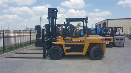 Freightelevator Caterpillar DP70