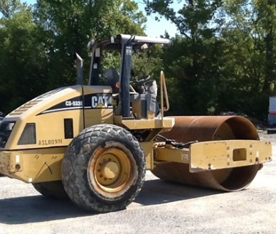 Compactadora Vibratoria Caterpillar CS-533E