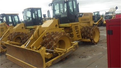 Compactadoras Suelos Y Rellenos Caterpillar 815F