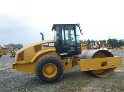 Compactadora Vibratoria Caterpillar CS56 en venta Ref.: 1465248713760299 No. 4