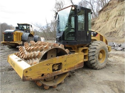 Compactadora Vibratoria Caterpillar CP56