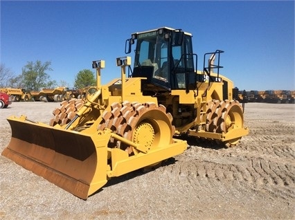 Compactadoras Suelos Y Rellenos Caterpillar 825G