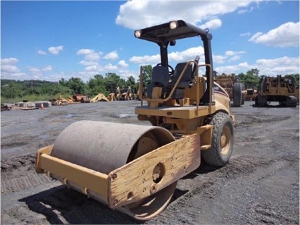 Compactadora Vibratoria Caterpillar CS-433E