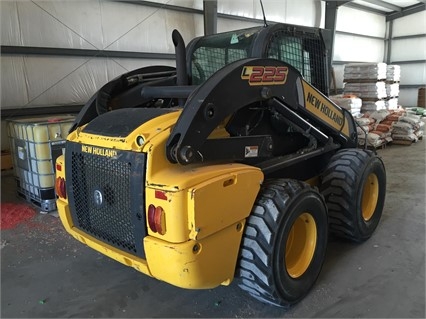 Minicargadores New Holland L225 usada en buen estado Ref.: 1468268638380405 No. 3