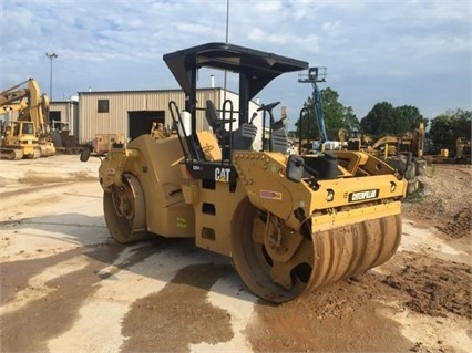 Compactadora Vibratoria Caterpillar CB54