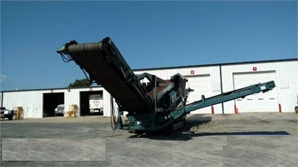 Cribas Powerscreen TITAN 1800 usada a buen precio Ref.: 1468944336265317 No. 2