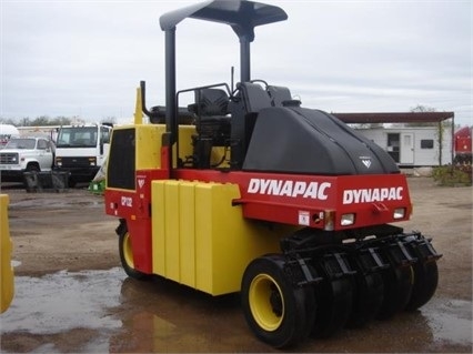 Compactadora Con Llantas Dynapac CP132