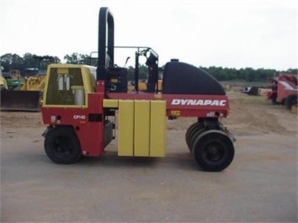 Compactadora Con Llantas Dynapac CP142