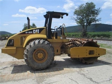 Compactadora Vibratoria Caterpillar CP-563E