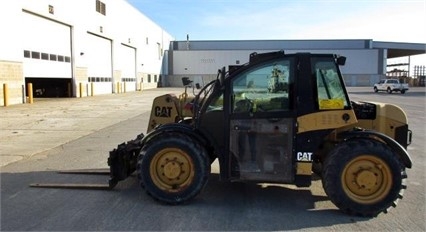 Montacargas Caterpillar TH210 en venta, usada Ref.: 1470699488788384 No. 2