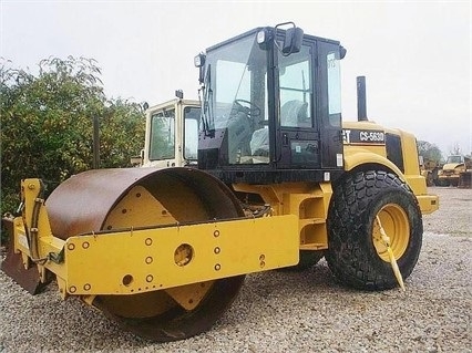 Compactadora Vibratoria Caterpillar CS-563D