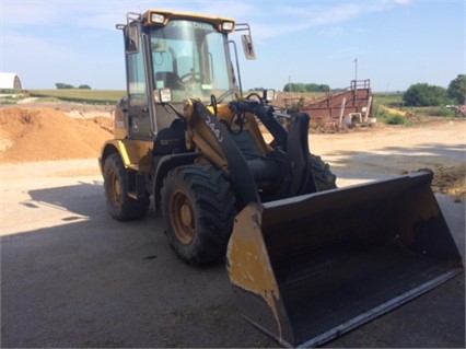 Cargadoras Sobre Ruedas Deere 244J