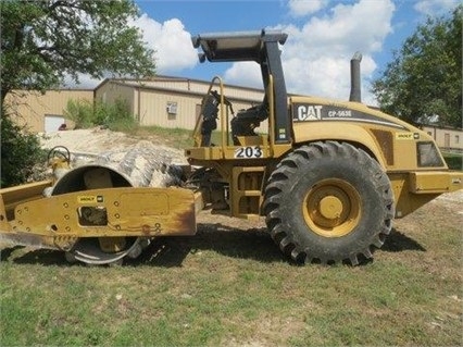 Compactadora Vibratoria Caterpillar CP-563E