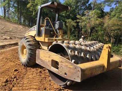 Compactadora Vibratoria Caterpillar CP-563E