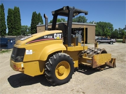 Compactadora Vibratoria Caterpillar CP-433E importada en buenas c Ref.: 1476307194920465 No. 4