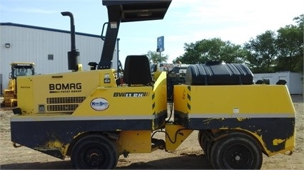 Compactadora Con Llantas Bomag BW11RH