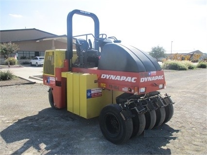 Compactadora Con Llantas Dynapac CP142 seminueva en perfecto esta Ref.: 1476726592233148 No. 4