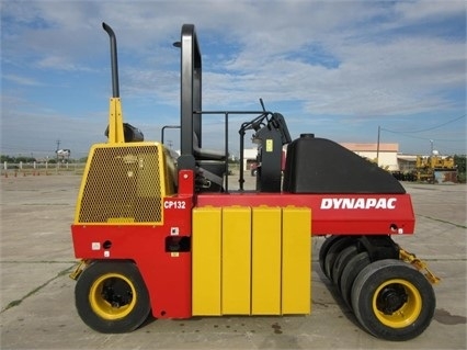 Compactadora Con Llantas Dynapac CP132