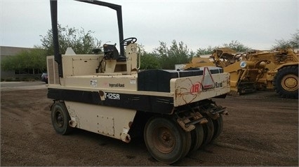 Compactadora Con Llantas Ingersoll-rand PT125R en buenas condicio Ref.: 1476734704592066 No. 2