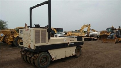 Compactadora Con Llantas Ingersoll-rand PT125R en buenas condicio Ref.: 1476734704592066 No. 4