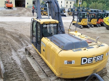 Excavadoras Hidraulicas Deere 200D en buenas condiciones Ref.: 1478554126712832 No. 2