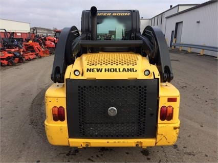 Minicargadores New Holland L225 de medio uso en venta Ref.: 1478635766401018 No. 4