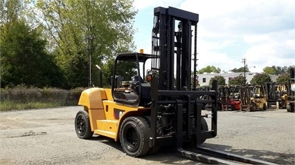 Montacargas Caterpillar P33000