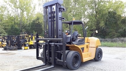 Montacargas Caterpillar P33000 seminueva en perfecto estado Ref.: 1479832224210734 No. 2