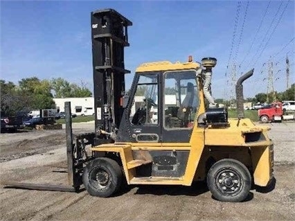 Freightelevator Caterpillar DP70