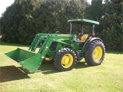 Agricultura Maquinas Deere 5095M de segunda mano a la venta Ref.: 1481664242713619 No. 2