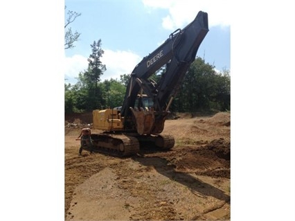 Hydraulic Excavator Deere 200D