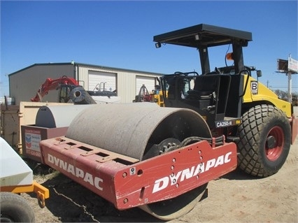 Compactadora Vibratoria Dynapac CA250D