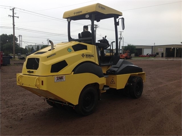 Compactadora Con Llantas Bomag BW11RH en optimas condiciones Ref.: 1490723738804315 No. 4