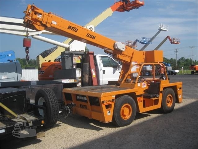 Gruas Broderson IC80