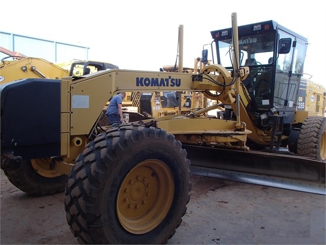 Motoconformadoras Komatsu GD655-3E0