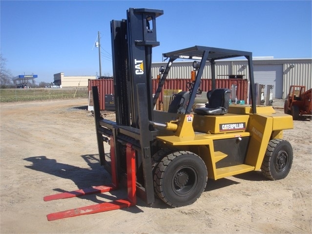 Montacargas Caterpillar DP70