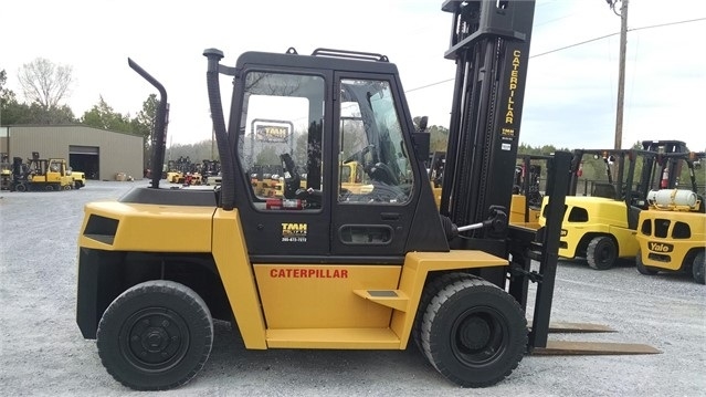 Freightelevator Caterpillar DP70