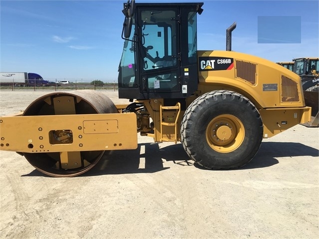 Compactadora Vibratoria Caterpillar CS66 importada Ref.: 1493144577787601 No. 3