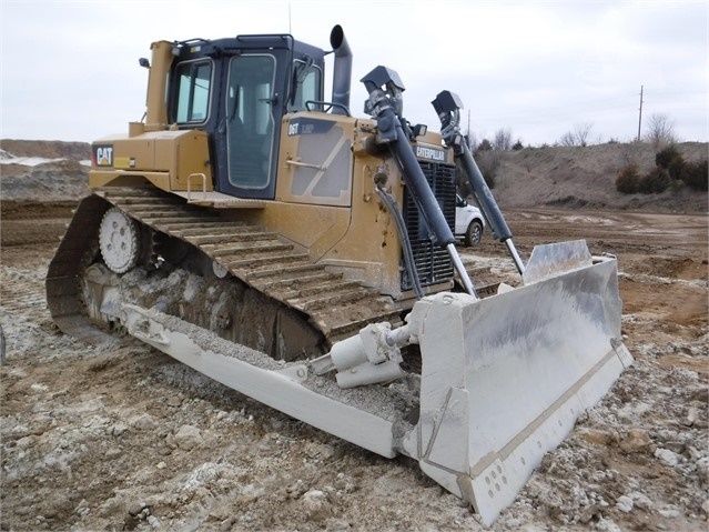 Dozers/tracks Caterpillar D6T