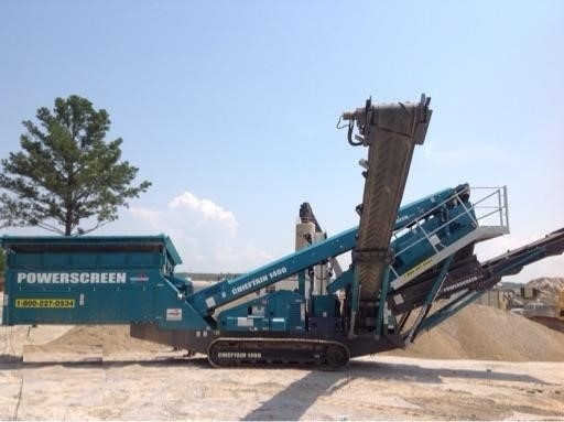 Cribas Powerscreen CHIEFTAIN 1400 de medio uso en venta Ref.: 1493327594249305 No. 2